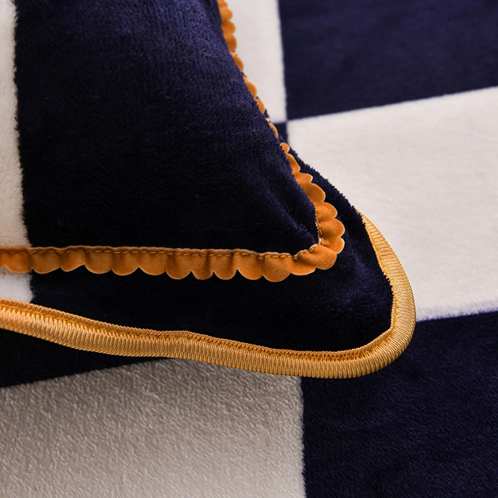 91家纺网 家纺一手货源 找家纺 绒品壹家  2025新款电商直播爆款高克重5斤牛奶绒金貂绒印花床裙款三件套四件套 棋盘格