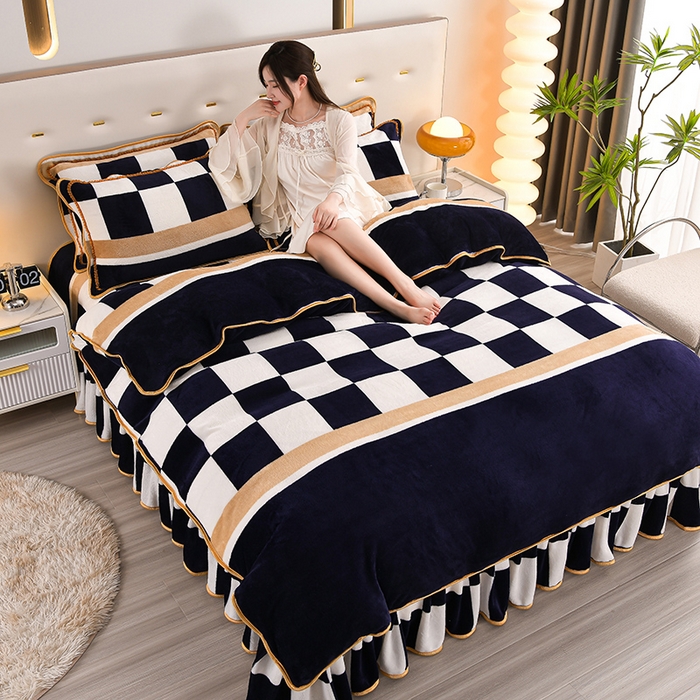 91家纺网 家纺一手货源 找家纺 绒品壹家  2025新款电商直播爆款高克重5斤牛奶绒金貂绒印花床裙款三件套四件套 棋盘格