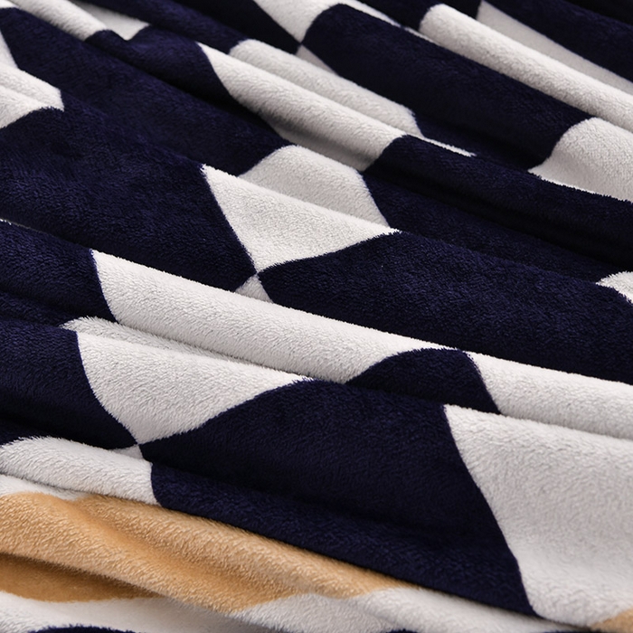 91家纺网 家纺一手货源 找家纺 绒品壹家  2025新款电商直播爆款高克重5斤牛奶绒金貂绒印花床裙款三件套四件套 棋盘格