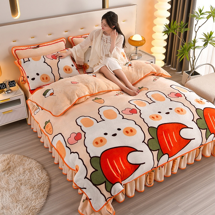 91家纺网 家纺一手货源 找家纺 绒品壹家  2025新款电商直播爆款高克重5斤牛奶绒金貂绒印花床裙款三件套四件套 钱兔似锦