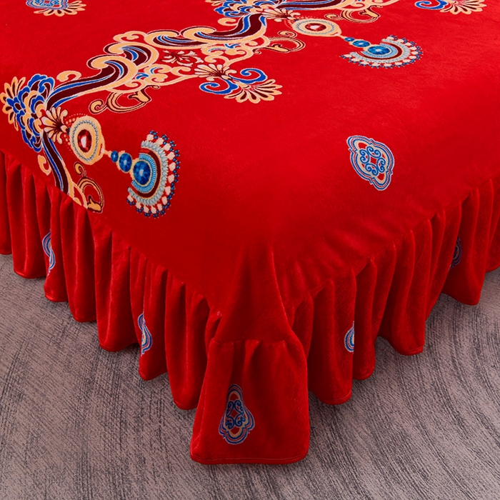 91家纺网 家纺一手货源 找家纺 绒品壹家  2025新款电商直播爆款高克重5斤牛奶绒金貂绒印花床裙款三件套四件套 荣华富贵