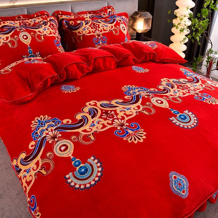 91家纺网 家纺一手货源 找家纺 绒品壹家  2025新款电商直播爆款高克重5斤牛奶绒金貂绒印花床裙款三件套四件套 荣华富贵