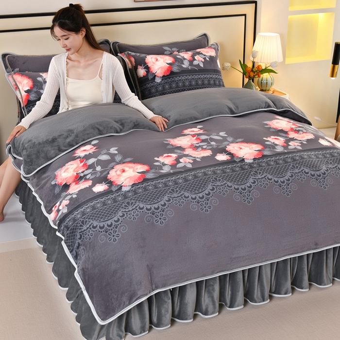 绒品壹家  2025新款电商直播爆款高克重5斤牛奶绒金貂绒印花床裙款三件套四件套 时尚绽放