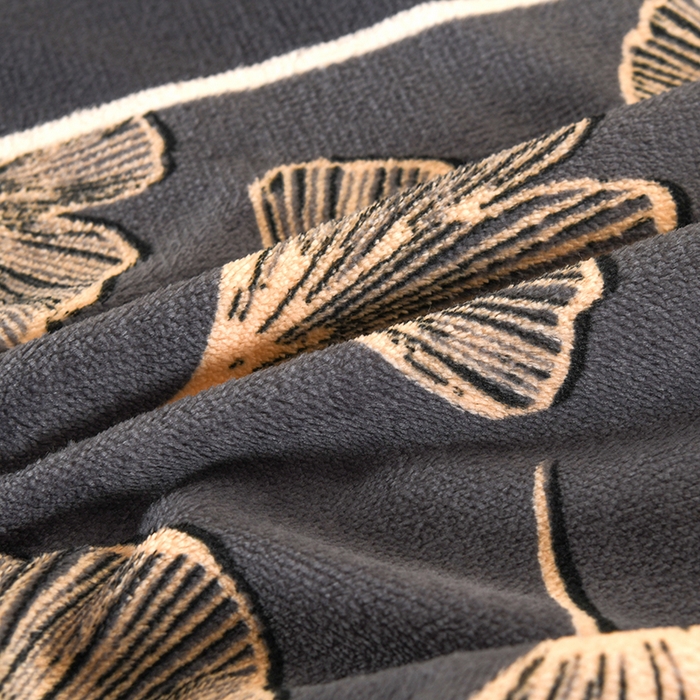 91家纺网 家纺一手货源 找家纺 绒品壹家  2025新款电商直播爆款高克重5斤牛奶绒金貂绒印花床裙款三件套四件套 相伴一生