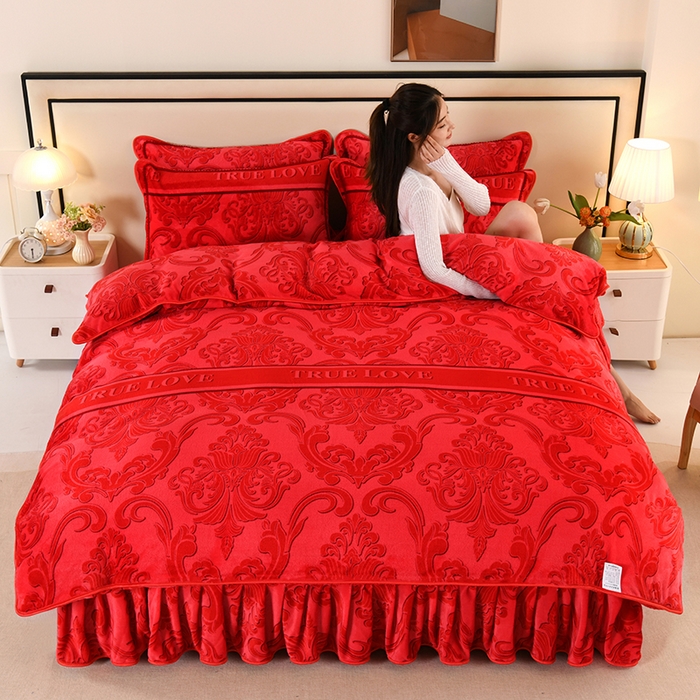 91家纺网 家纺一手货源 找家纺 绒品壹家  2025新款电商直播爆款高克重5斤牛奶绒金貂绒印花床裙款三件套四件套 幸福满园