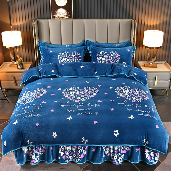 91家纺网 家纺一手货源 找家纺 绒品壹家  2025新款电商直播爆款高克重5斤牛奶绒金貂绒印花床裙款三件套四件套 一见倾心 蓝