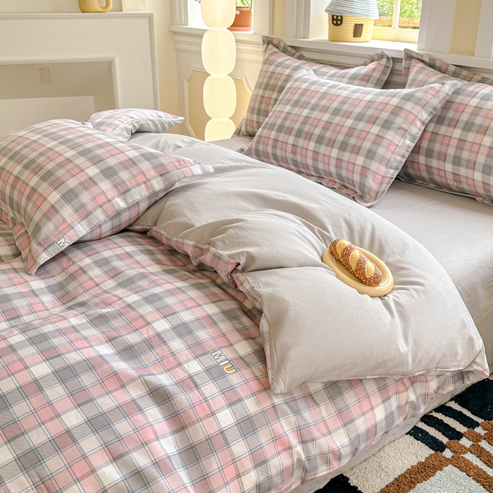 91家纺网 家纺一手货源 找家纺 帛织澜  2025新款全棉喷气12868系列纯棉四件套 木几小格