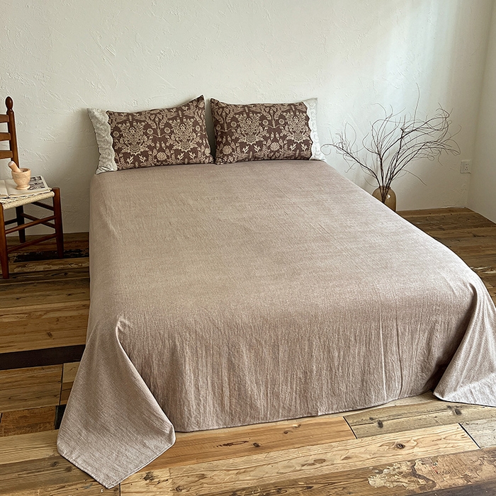 91家纺网 家纺一手货源 找家纺 富米莱（原臻工厂） 2025秋冬新品A类高克重亚麻复古全棉花边侘寂风原麻系列 墨染青筠-咖