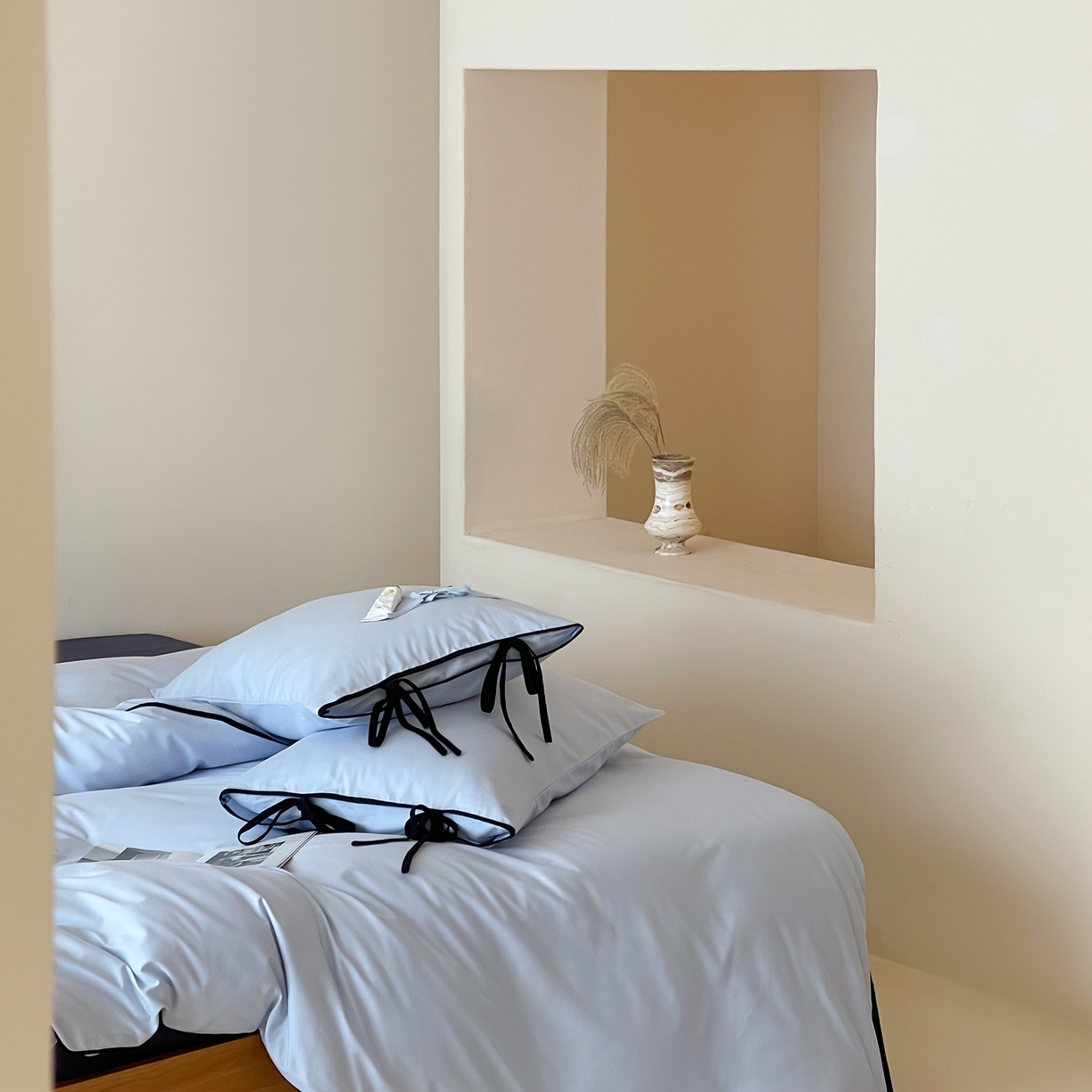 91家纺网 家纺一手货源 找家纺 尺素 2025新款纯色纯棉简约韩式ins风四件套民宿风全棉被套棉床单双人被套加大床单1.8纯色床笠 夏至-藏青