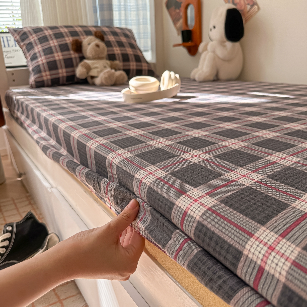 91家纺网 家纺一手货源 找家纺 韩巢家纺 2025新款上下铺双层纱学生宿舍寝室格子复古风床笠单件高低床防滑床单床套 幻夜