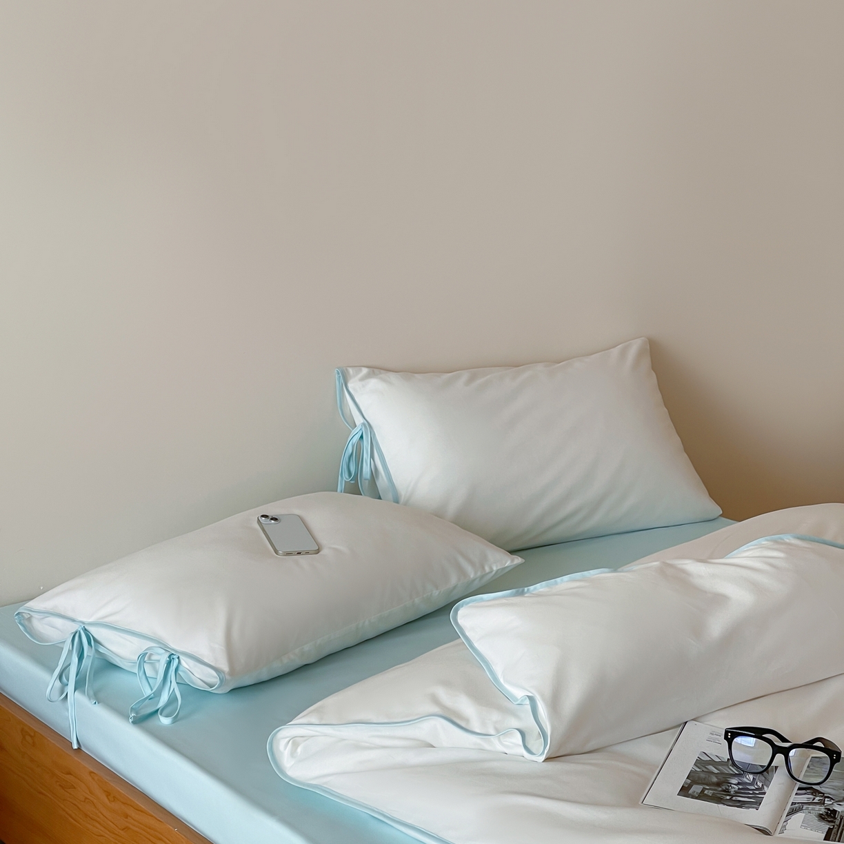 91家纺网 家纺一手货源 找家纺 尺素 2025新款纯色纯棉简约韩式ins风四件套民宿风全棉被套棉床单双人被套加大床单1.8纯色床笠 初雪-水蓝