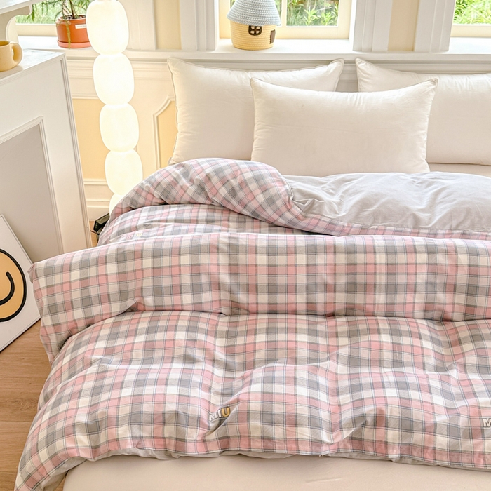 91家纺网 家纺一手货源 找家纺 帛织澜 2025新款全棉喷气12868系列纯棉单被套 木几小格