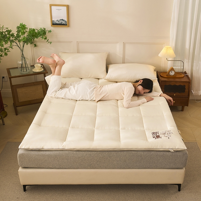 91家纺网 家纺一手货源 找家纺 样样红被业 2025新款A类全棉新疆棉花床垫50%1.5米尺寸 白色