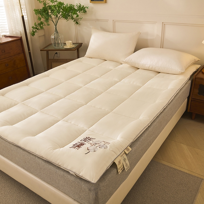 91家纺网 家纺一手货源 找家纺 样样红被业 2025新款A类全棉新疆棉花床垫50%1.5米尺寸 白色