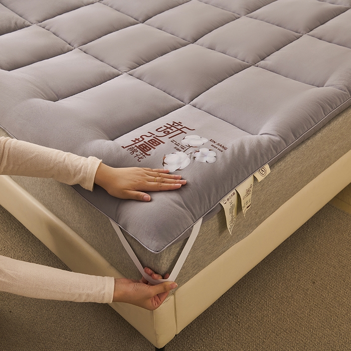 91家纺网 家纺一手货源 找家纺 样样红被业 2025新款A类全棉新疆棉花床垫50%1.5米尺寸 灰色