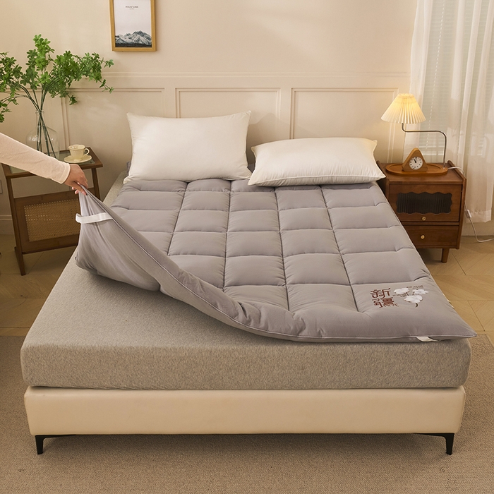 91家纺网 家纺一手货源 找家纺 样样红被业 2025新款A类全棉新疆棉花床垫50%1.5米尺寸 灰色