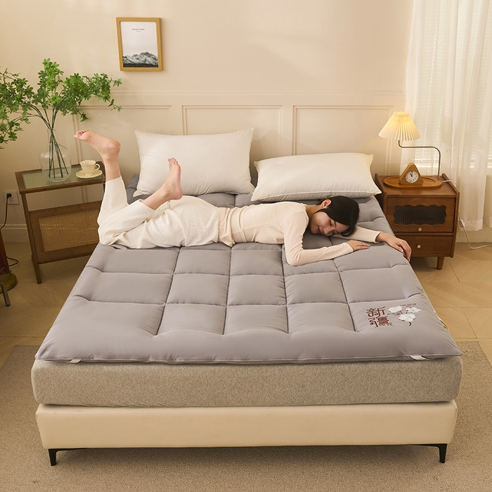 91家纺网 家纺一手货源 找家纺 样样红被业 2025新款A类全棉新疆棉花床垫50%1.5米尺寸 灰色