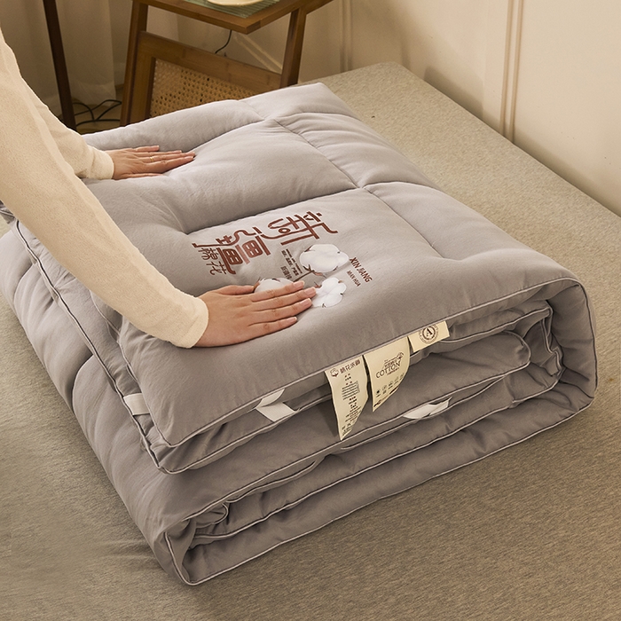 91家纺网 家纺一手货源 找家纺 样样红被业 2025新款A类全棉新疆棉花床垫50%1.5米尺寸 灰色