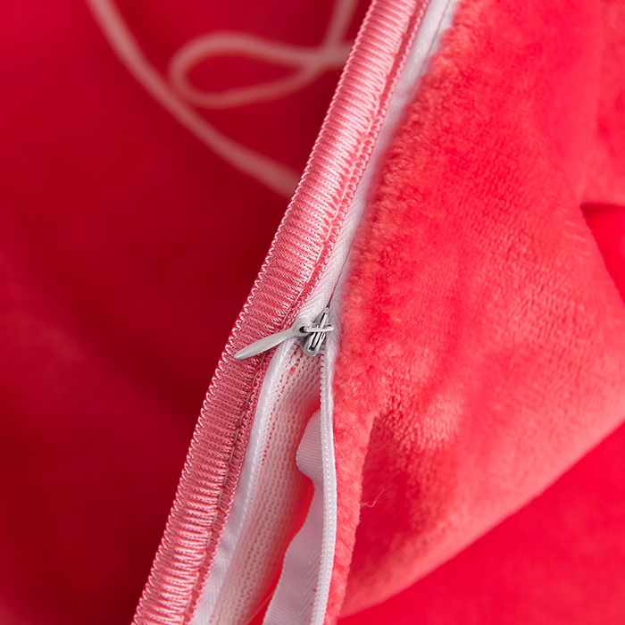 91家纺网 家纺一手货源 找家纺 绒品壹家 2025新款电商直播爆款高克重7斤牛奶绒金貂绒印花床裙款三件套四件套 爱心love