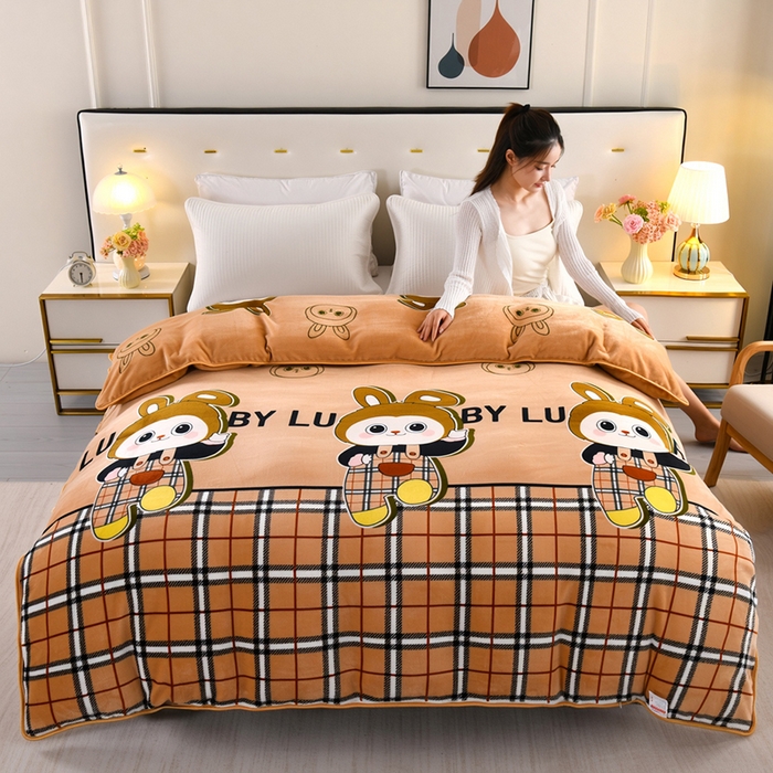 91家纺网 家纺一手货源 找家纺 绒品壹家 2025新款电商直播爆款高克重7斤牛奶绒金貂绒印花床裙款三件套四件套 宝莉格