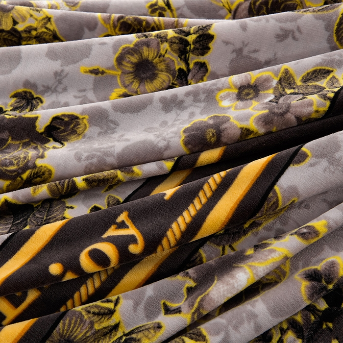 91家纺网 家纺一手货源 找家纺 绒品壹家 2025新款电商直播爆款高克重7斤牛奶绒金貂绒印花床裙款三件套四件套 国色天香