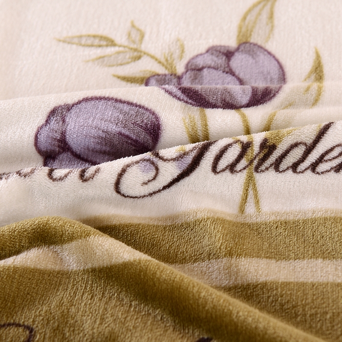 91家纺网 家纺一手货源 找家纺 绒品壹家 2025新款电商直播爆款高克重7斤牛奶绒金貂绒印花床裙款三件套四件套 花颜