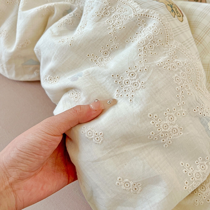 91家纺网 家纺一手货源 找家纺 海岛哥哥 2025新款韩式全棉蕾丝花边软绵绵四件套 格子萌狗