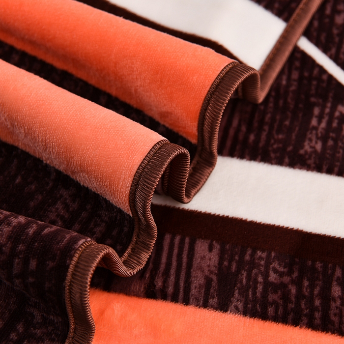 91家纺网 家纺一手货源 找家纺 绒品壹家 2025新款电商直播爆款高克重7斤牛奶绒金貂绒印花床裙款三件套四件套 欧曼情调