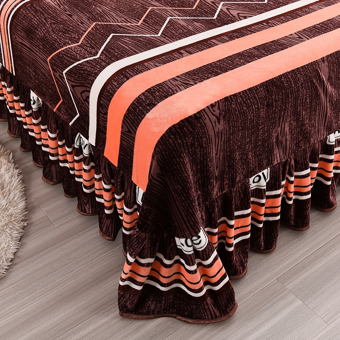 91家纺网 家纺一手货源 找家纺 绒品壹家 2025新款电商直播爆款高克重7斤牛奶绒金貂绒印花床裙款三件套四件套 欧曼情调