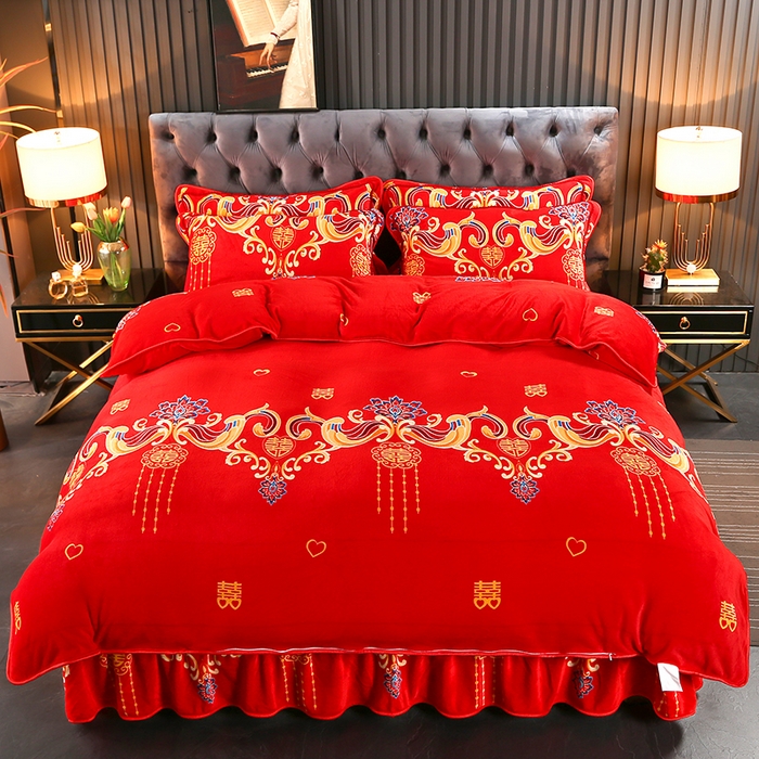 91家纺网 家纺一手货源 找家纺 绒品壹家 2025新款电商直播爆款高克重7斤牛奶绒金貂绒印花床裙款三件套四件套 喜结良缘