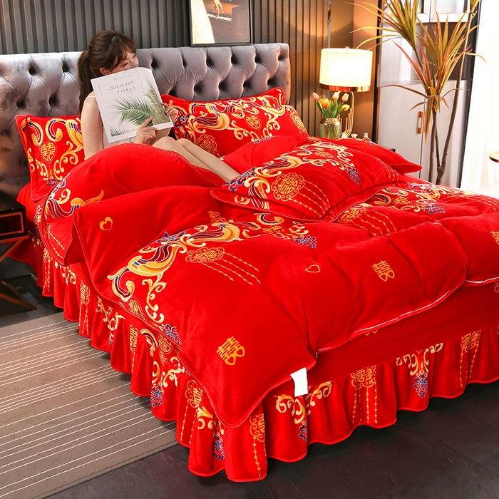 91家纺网 家纺一手货源 找家纺 绒品壹家 2025新款电商直播爆款高克重7斤牛奶绒金貂绒印花床裙款三件套四件套 喜结良缘