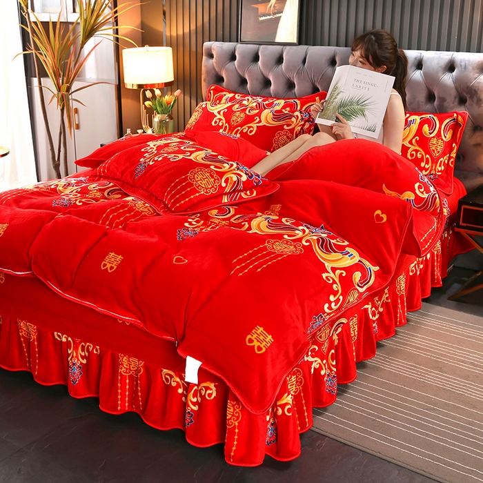 91家纺网 家纺一手货源 找家纺 绒品壹家 2025新款电商直播爆款高克重7斤牛奶绒金貂绒印花床裙款三件套四件套 喜结良缘