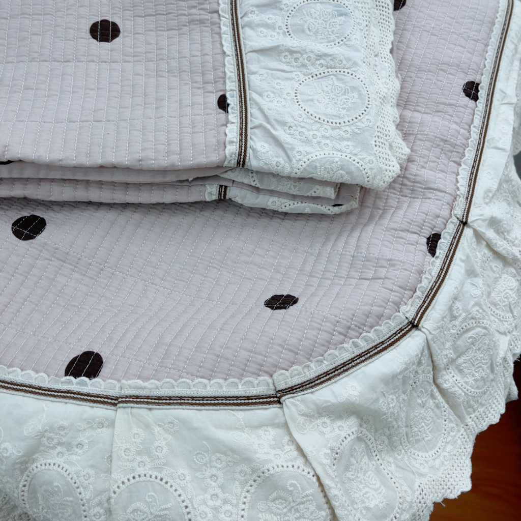 91家纺网 家纺一手货源 找家纺 暖居2025新款欧式浪漫多功能夏被 波点粉紫