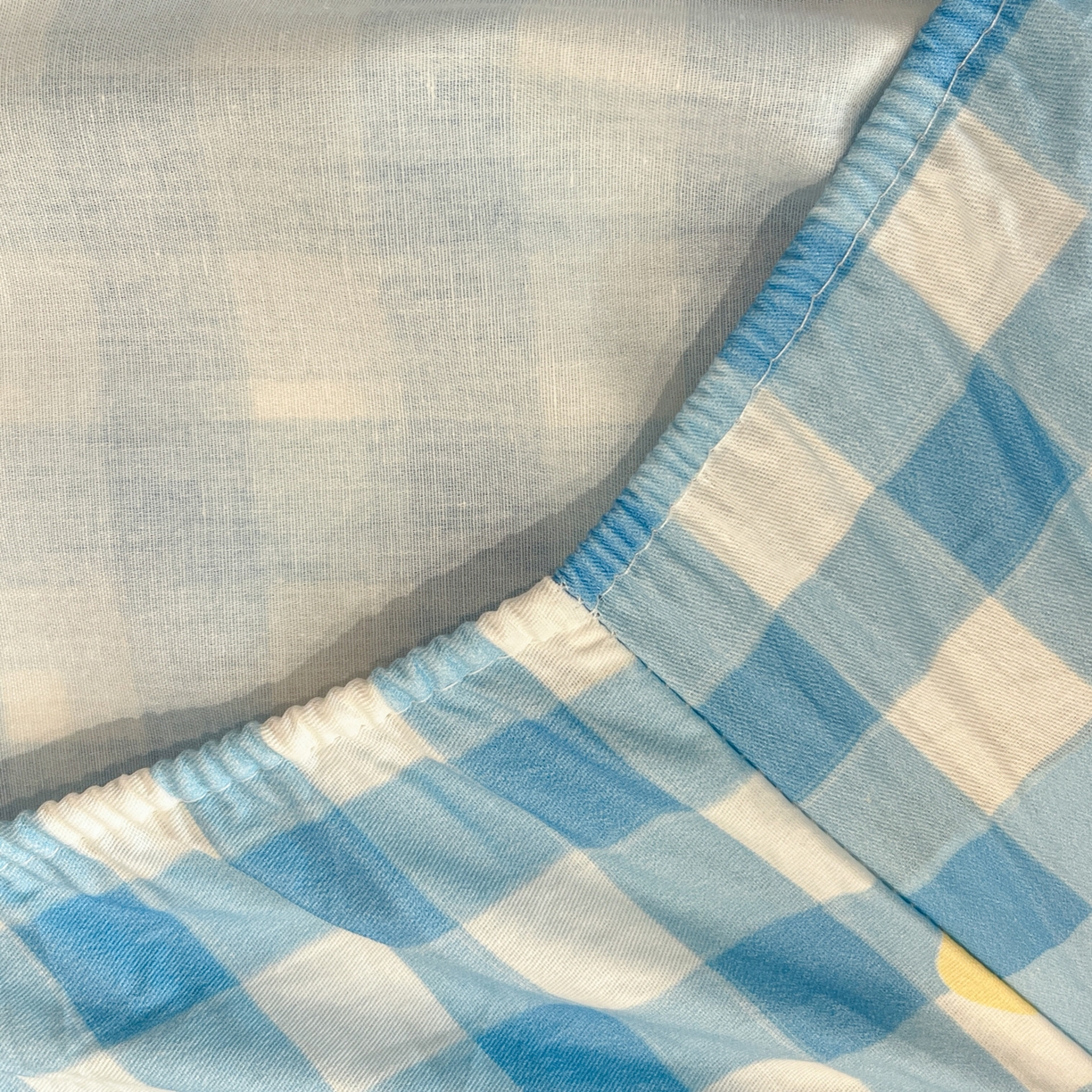 91家纺网 家纺一手货源 找家纺 金爱家 2025新款三丽鸥全棉床笠 纯棉单品-奶芙玉桂狗