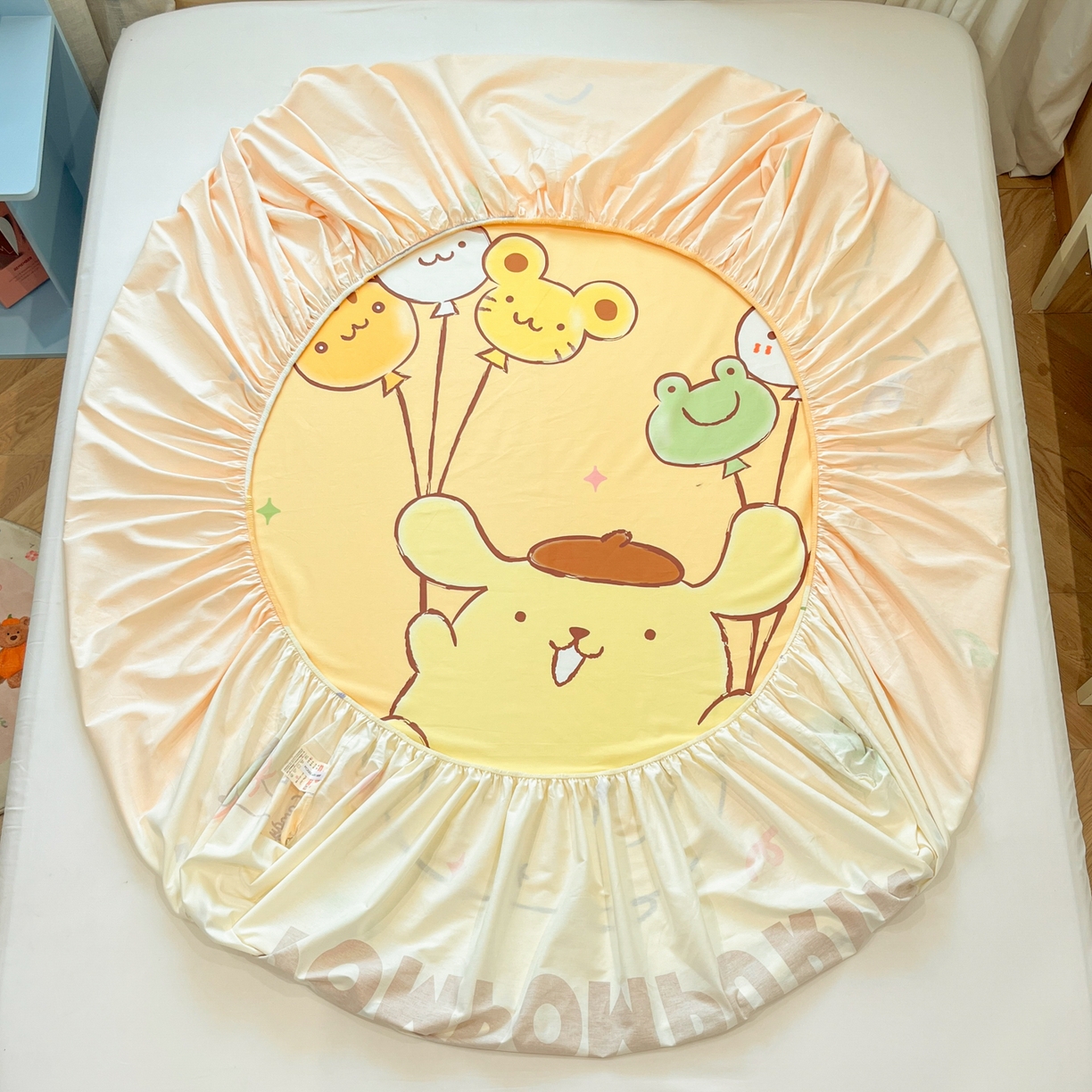 91家纺网 家纺一手货源 找家纺 金爱家 2025新款三丽鸥全棉床笠 纯棉单品-奶黄包布丁狗