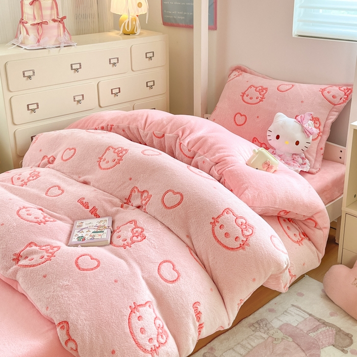 91家纺网 家纺一手货源 找家纺 川悦生活 2025新款立体雪花绒印花四件套学生床系列二场景一 爱心喵喵