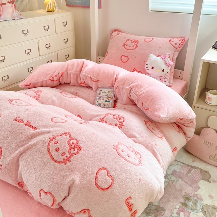 91家纺网 家纺一手货源 找家纺 川悦生活 2025新款立体雪花绒印花四件套学生床系列二场景一 爱心喵喵