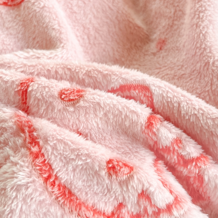 91家纺网 家纺一手货源 找家纺 川悦生活 2025新款立体雪花绒印花四件套学生床系列二场景一 爱心喵喵