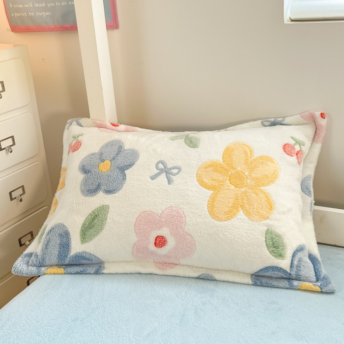 91家纺网 家纺一手货源 找家纺 川悦生活 2025新款立体雪花绒印花四件套学生床系列二场景一 半暖花朵