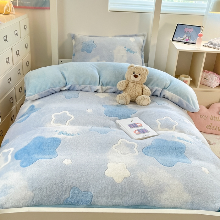 91家纺网 家纺一手货源 找家纺 川悦生活 2025新款立体雪花绒印花四件套学生床系列二场景一 叮咚星星