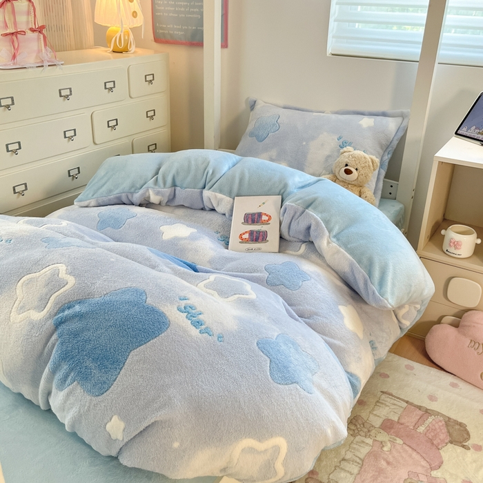 91家纺网 家纺一手货源 找家纺 川悦生活 2025新款立体雪花绒印花四件套学生床系列二场景一 叮咚星星