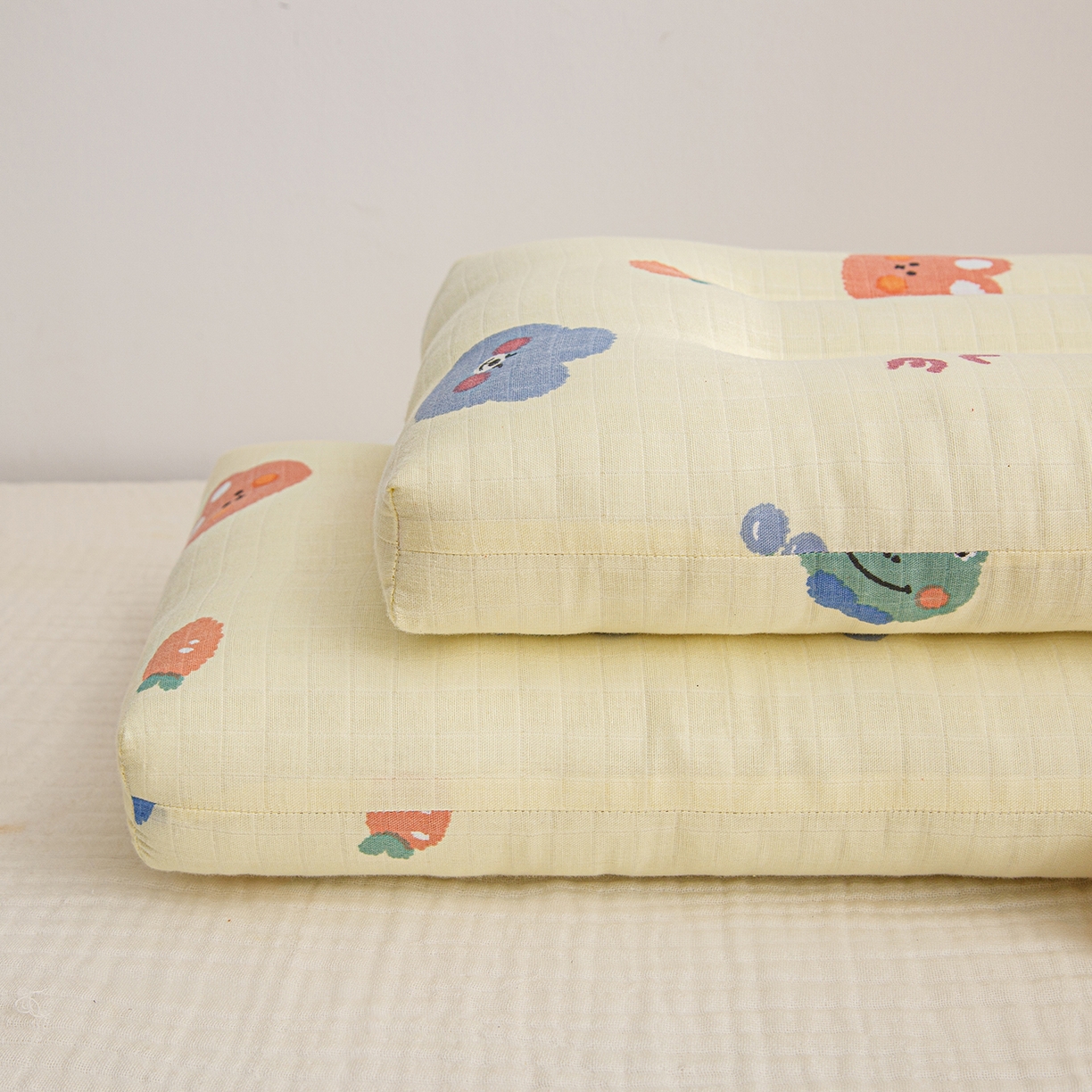 91家纺网 家纺一手货源 找家纺 织布人 2025新款枕芯A类全棉双层纱婴幼儿童枕头午睡枕学生宿舍专用枕芯 A类婴幼儿童枕-软绒宝贝