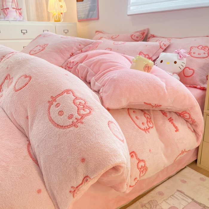 川悦生活 2025新款立体雪花绒印花大床四件套系列二场景一 爱心喵喵