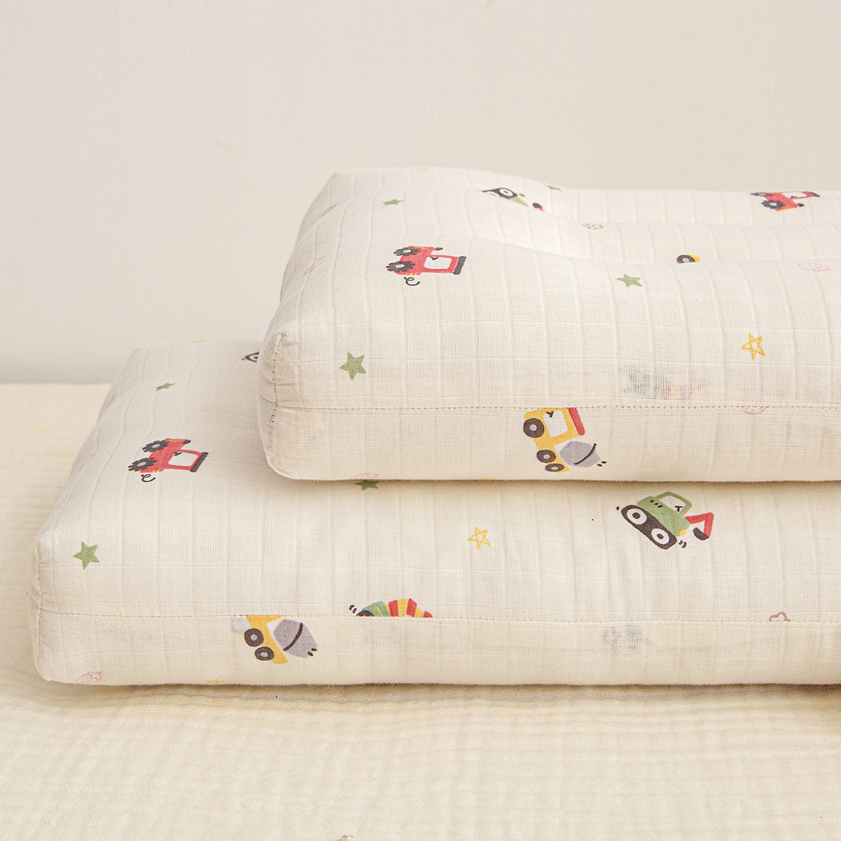 91家纺网 家纺一手货源 找家纺 织布人 2025新款枕芯A类全棉双层纱婴幼儿童枕头午睡枕学生宿舍专用枕芯 A类婴幼儿童枕-挖机