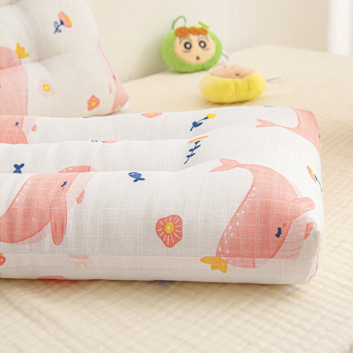 91家纺网 家纺一手货源 找家纺 织布人 2025新款枕芯A类全棉双层纱婴幼儿童枕头午睡枕学生宿舍专用枕芯 A类婴幼儿童枕-鲸鱼