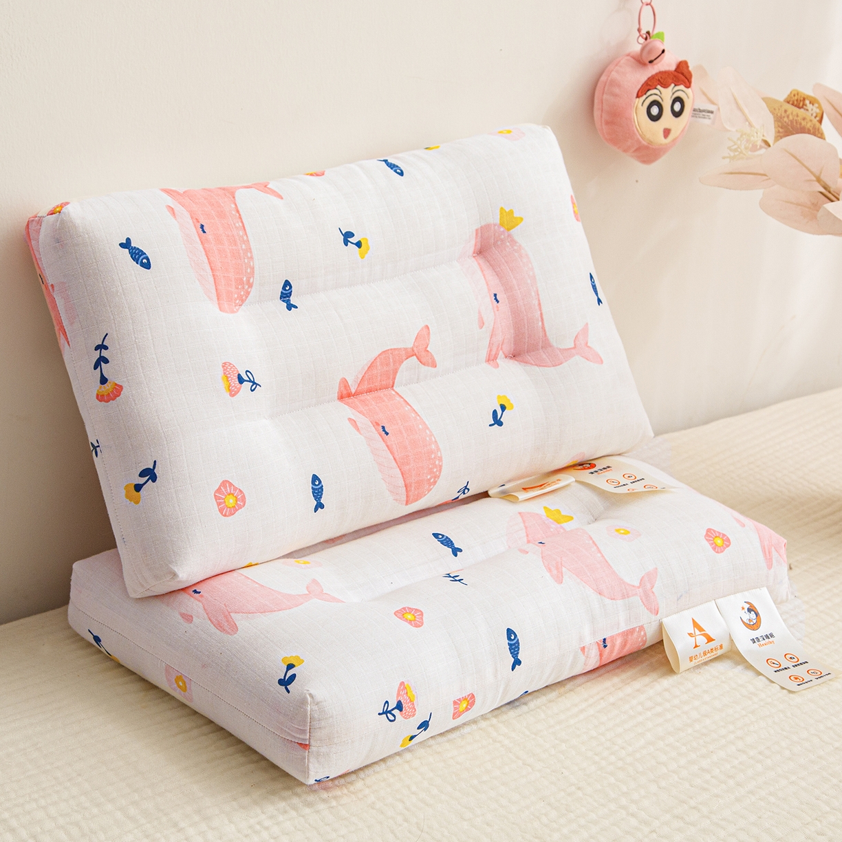 91家纺网 家纺一手货源 找家纺 织布人 2025新款枕芯A类全棉双层纱婴幼儿童枕头午睡枕学生宿舍专用枕芯 A类婴幼儿童枕-鲸鱼