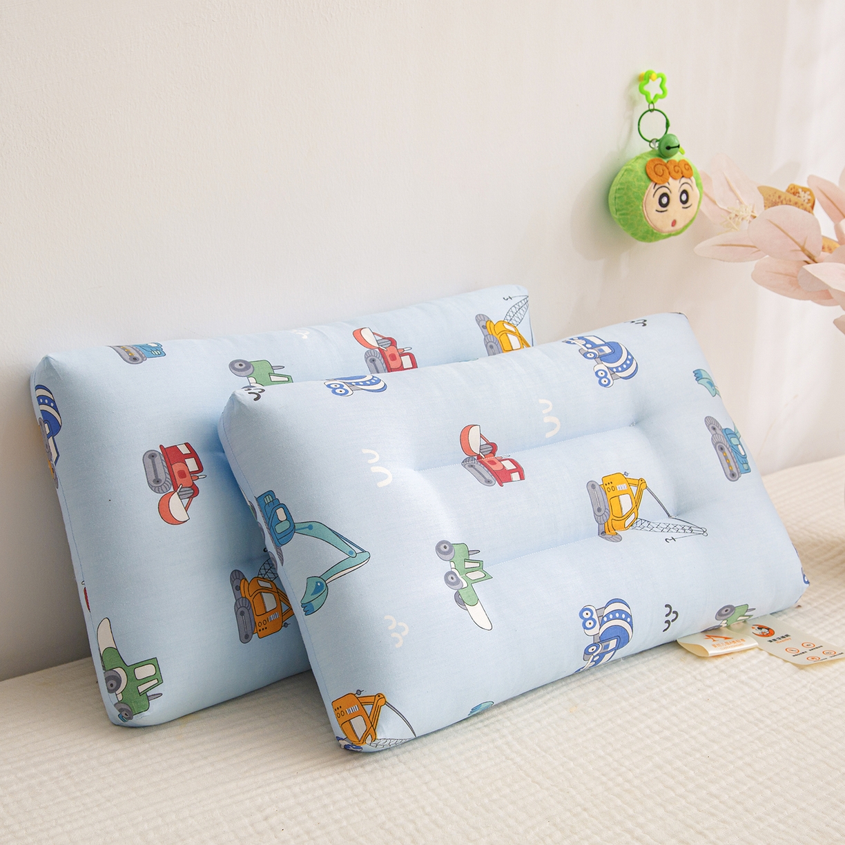 91家纺网 家纺一手货源 找家纺 织布人 2025新款枕芯A类全棉双层纱婴幼儿童枕头午睡枕学生宿舍专用枕芯 A类婴幼儿童枕-汽车动员