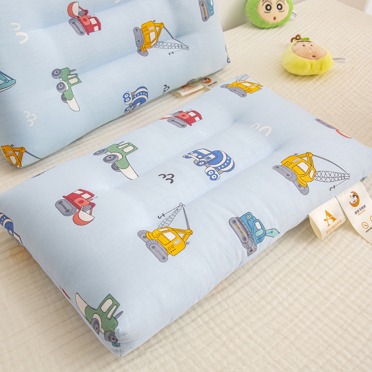 91家纺网 家纺一手货源 找家纺 织布人 2025新款枕芯A类全棉双层纱婴幼儿童枕头午睡枕学生宿舍专用枕芯 A类婴幼儿童枕-汽车动员