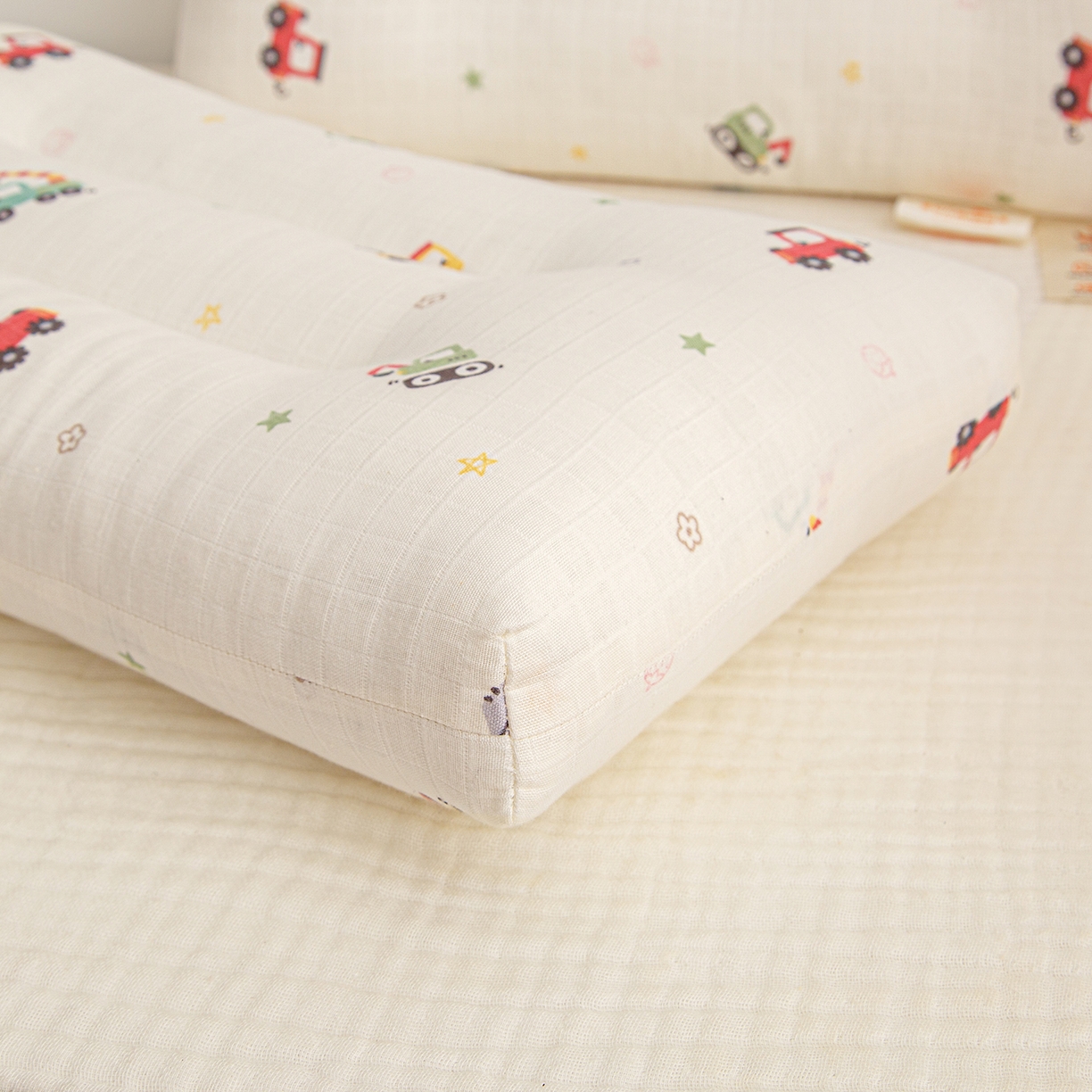 91家纺网 家纺一手货源 找家纺 织布人 2025新款枕芯A类全棉双层纱婴幼儿童枕头午睡枕学生宿舍专用枕芯 A类婴幼儿童枕-挖机