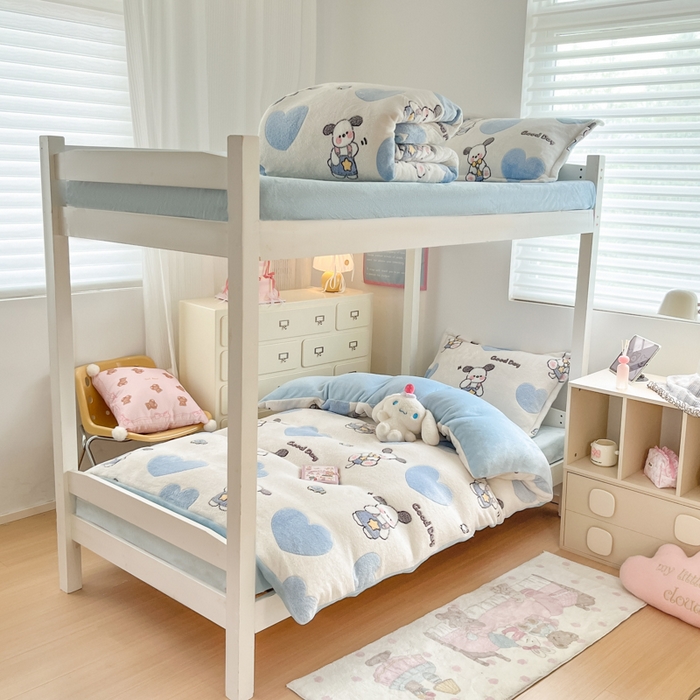 91家纺网 家纺一手货源 找家纺 川悦生活 2025新款立体雪花绒印花四件套学生床系列二场景一 快乐西高地